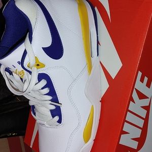 Men size 10 Nike Shoes